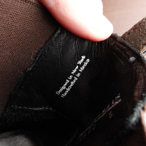 Thursday Boot Company Womens SZ 8.5 Brown Duchess Chelsea Suede Pull On Western - Picture 14 of 15